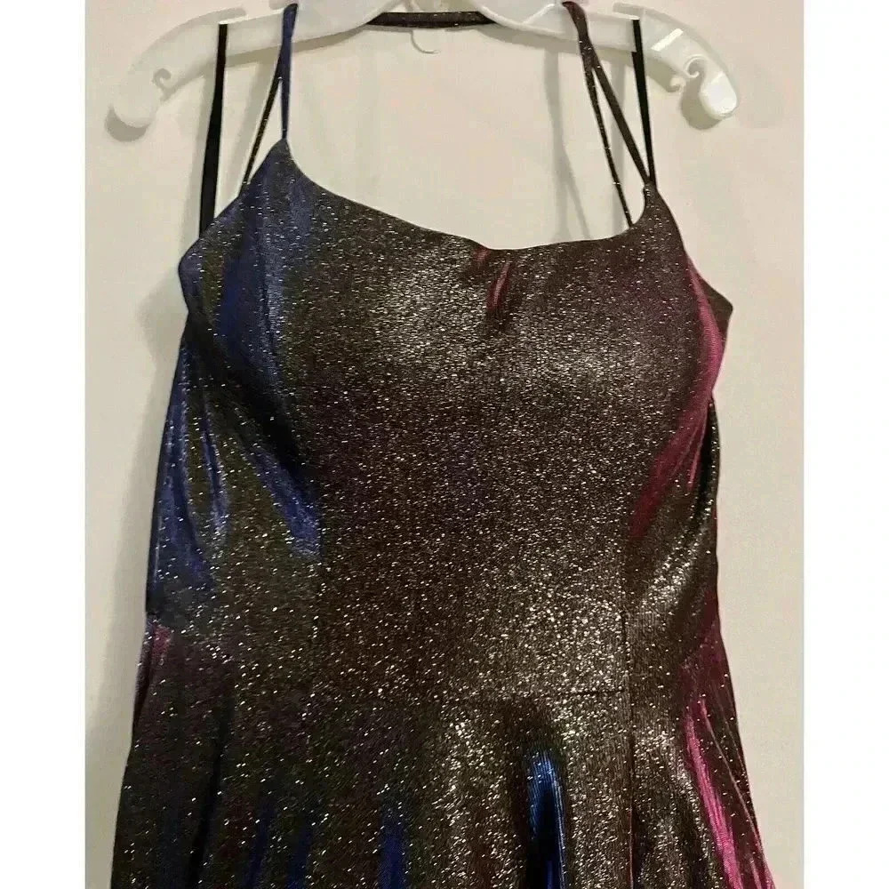 Night‎ Studio Size 10  Long Formal Dress ￼￼Color Iridescent Color Changes - Picture 4 of 7